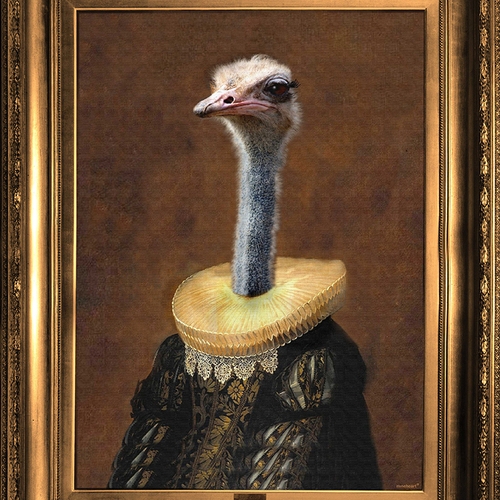 'Senora Emanuela' Canvas